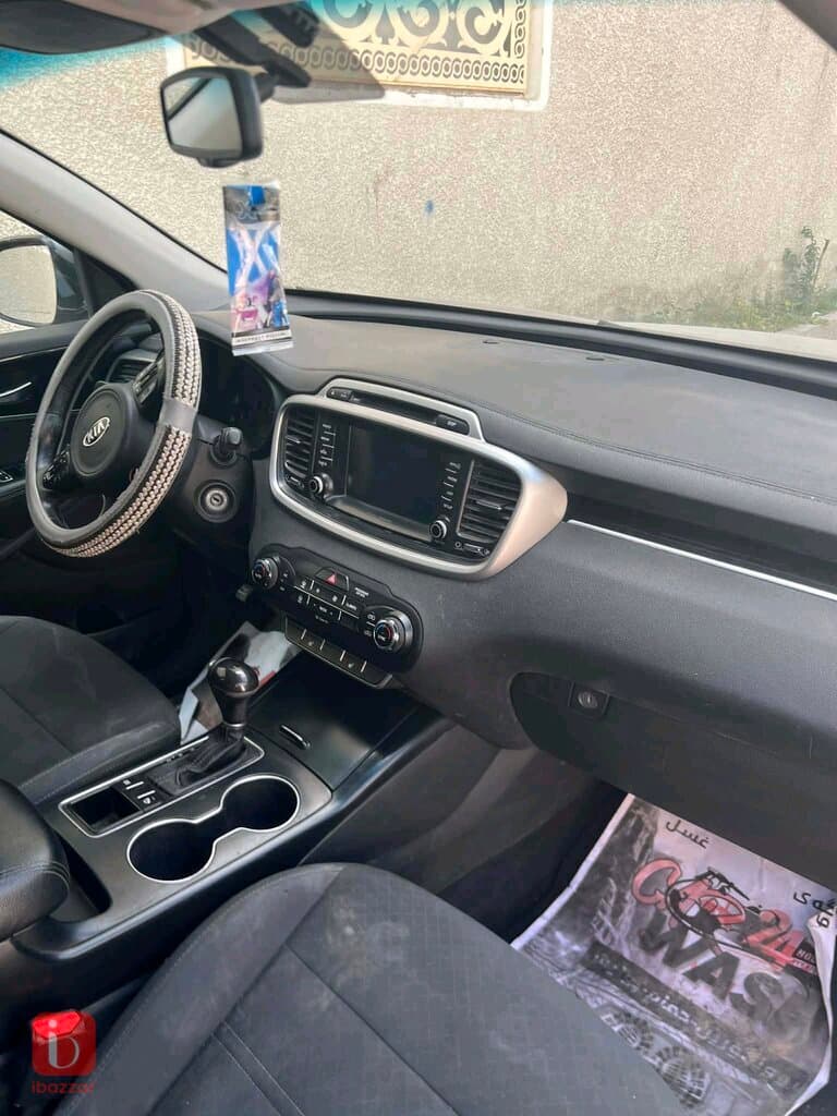 KIA Sorento LX 5