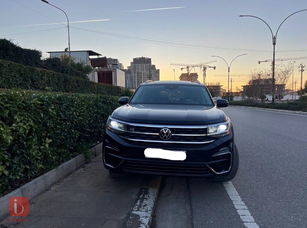 Volkswagen Atlas SEL R-Line 3