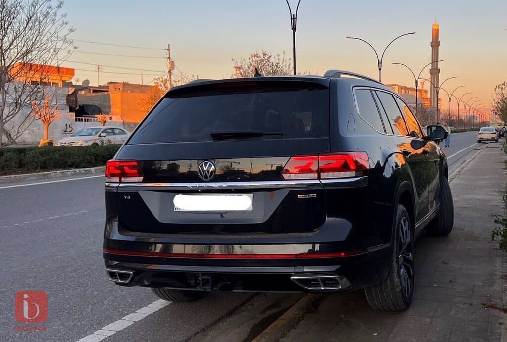 Volkswagen Atlas SEL R-Line 4