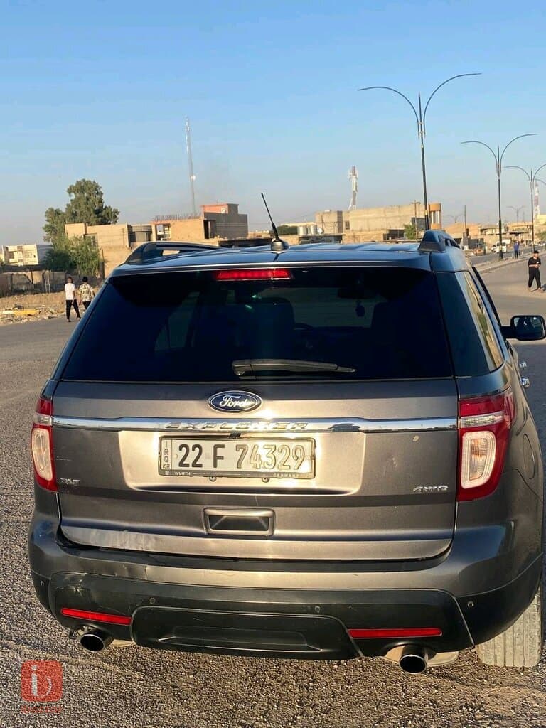 Ford Explorer XLT 7