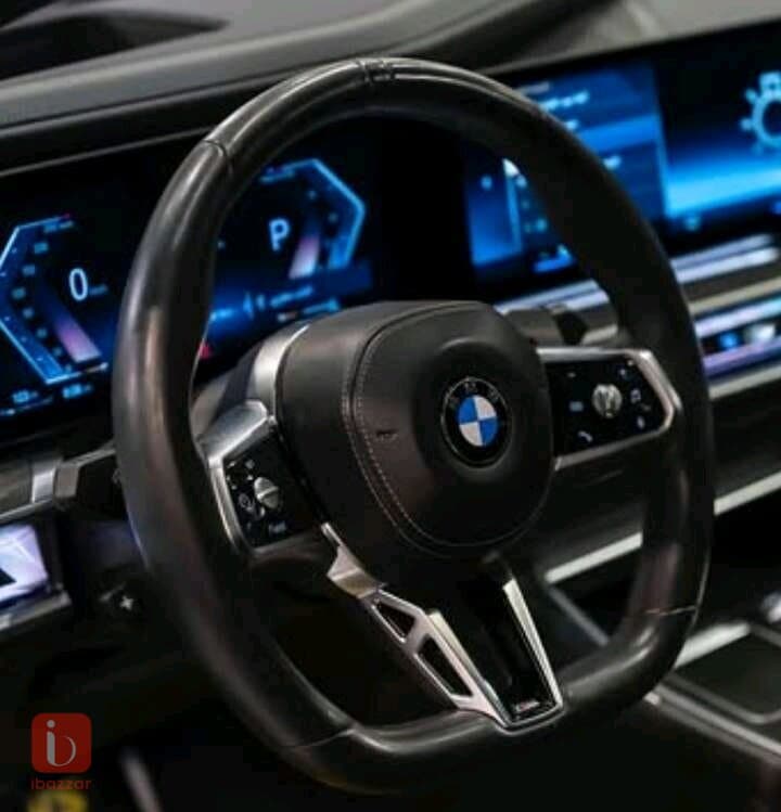BMW 7-Series 740i 7