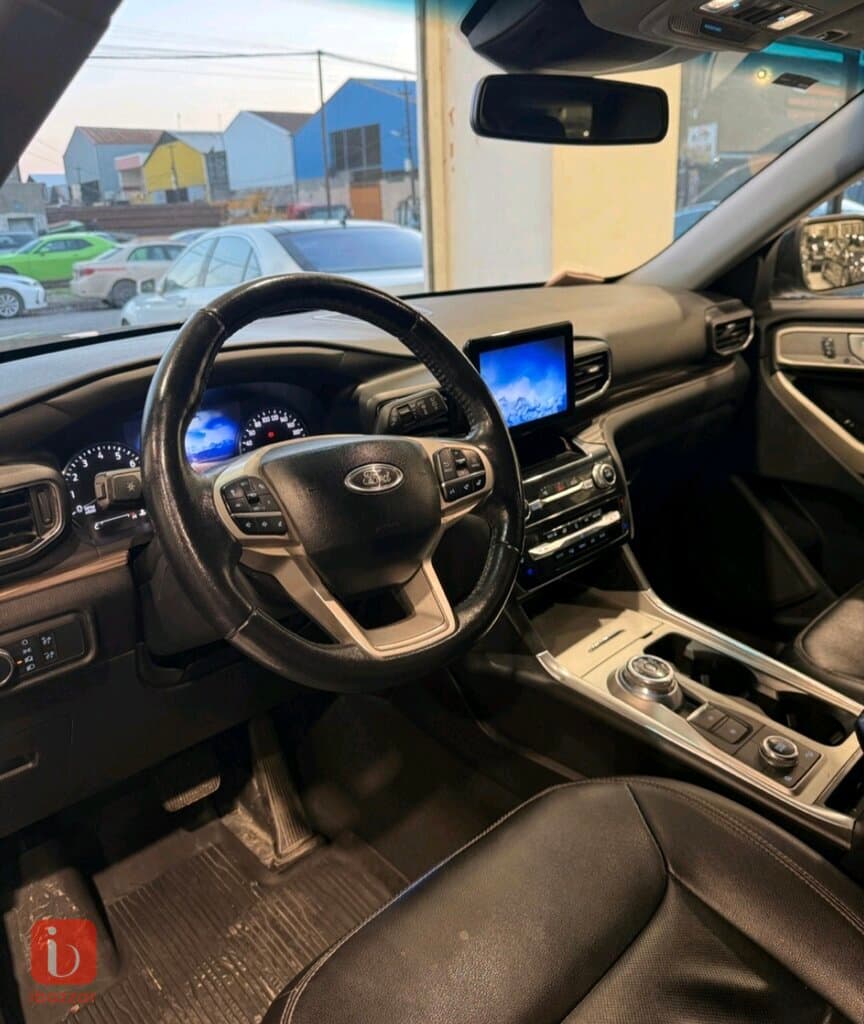 Ford Explorer Limited 7