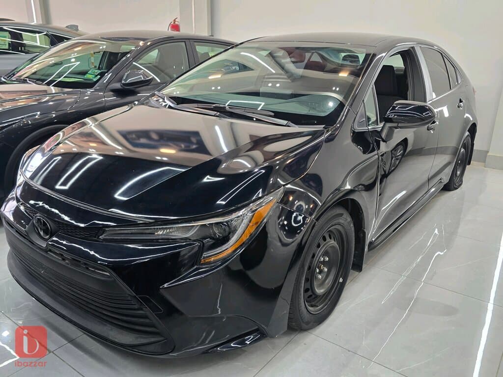 Toyota Corolla LE 1