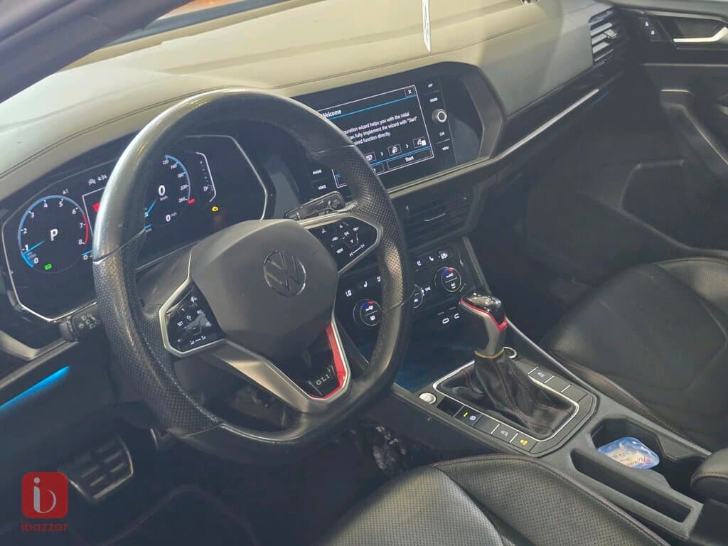 Volkswagen Jetta GLI 8