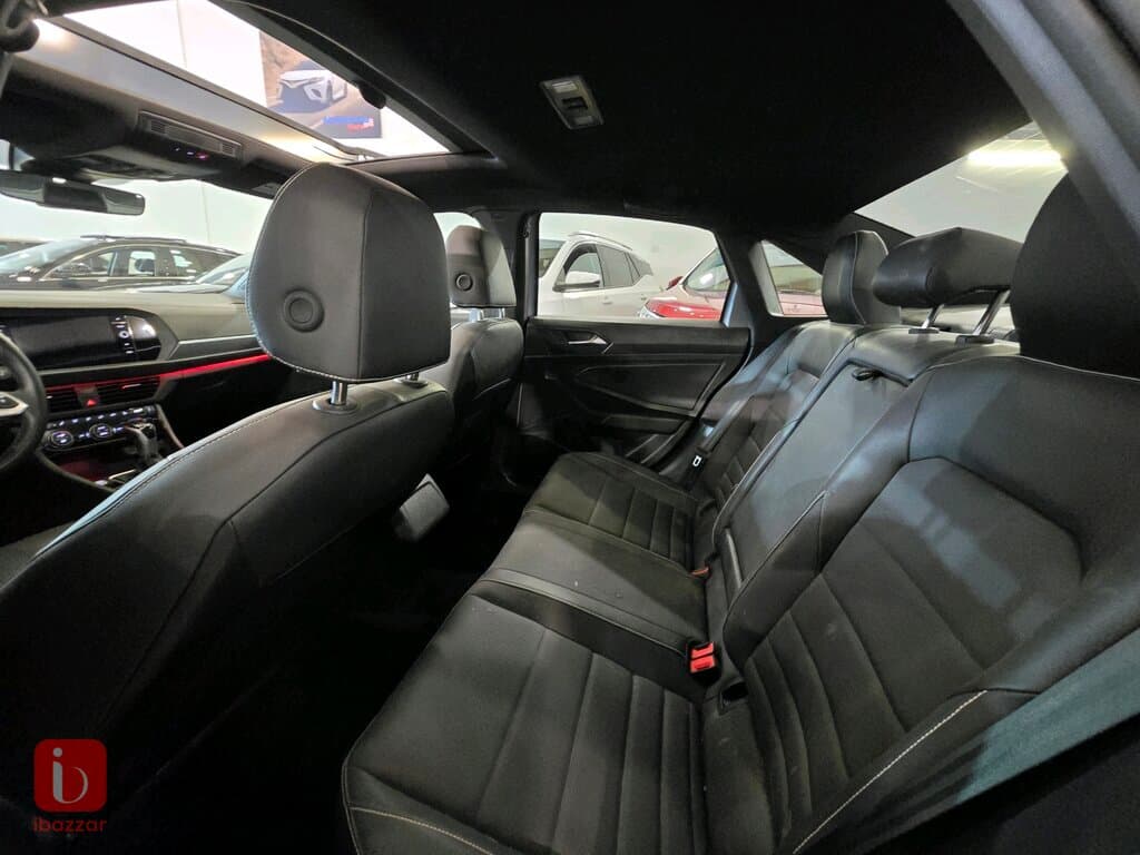Volkswagen Jetta SEL 5