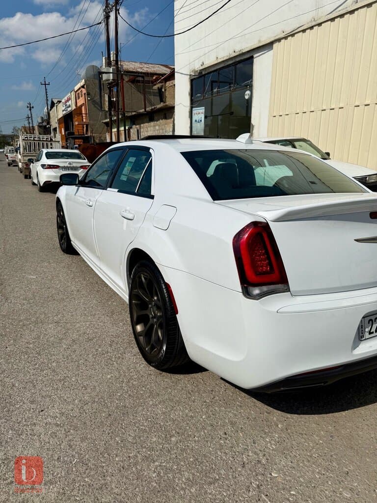Chrysler 300 S 7