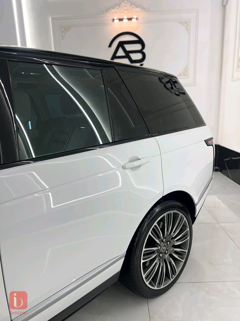 Land Rover Range Rover Vogue 7