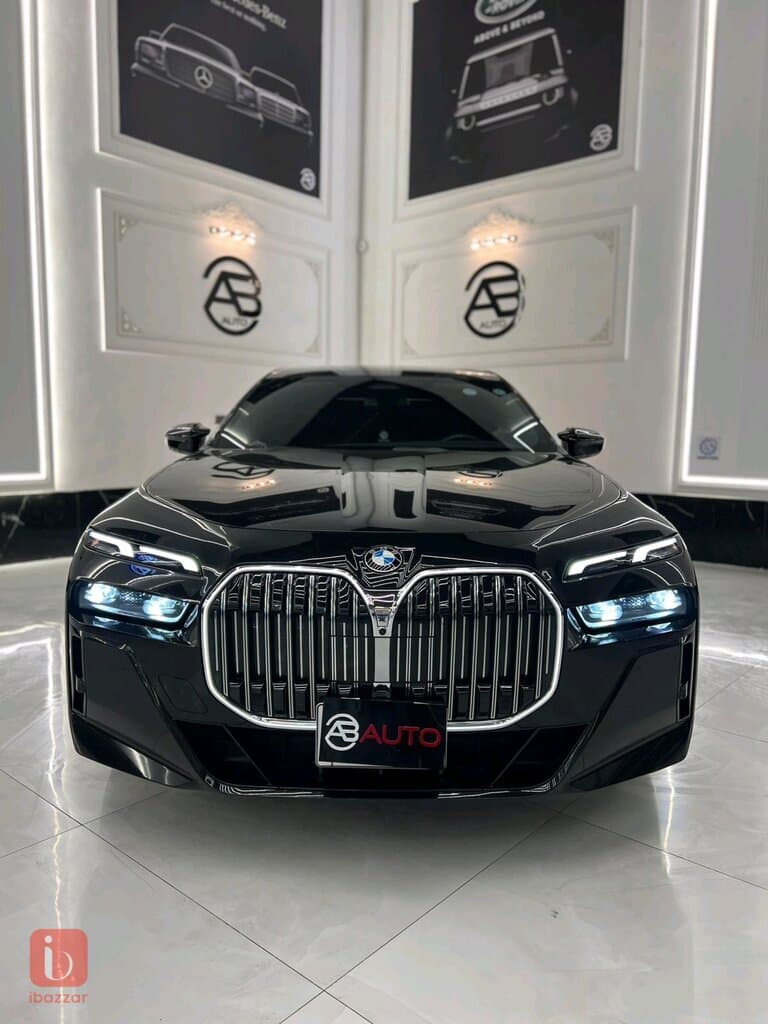 BMW 7-Series 740i 1