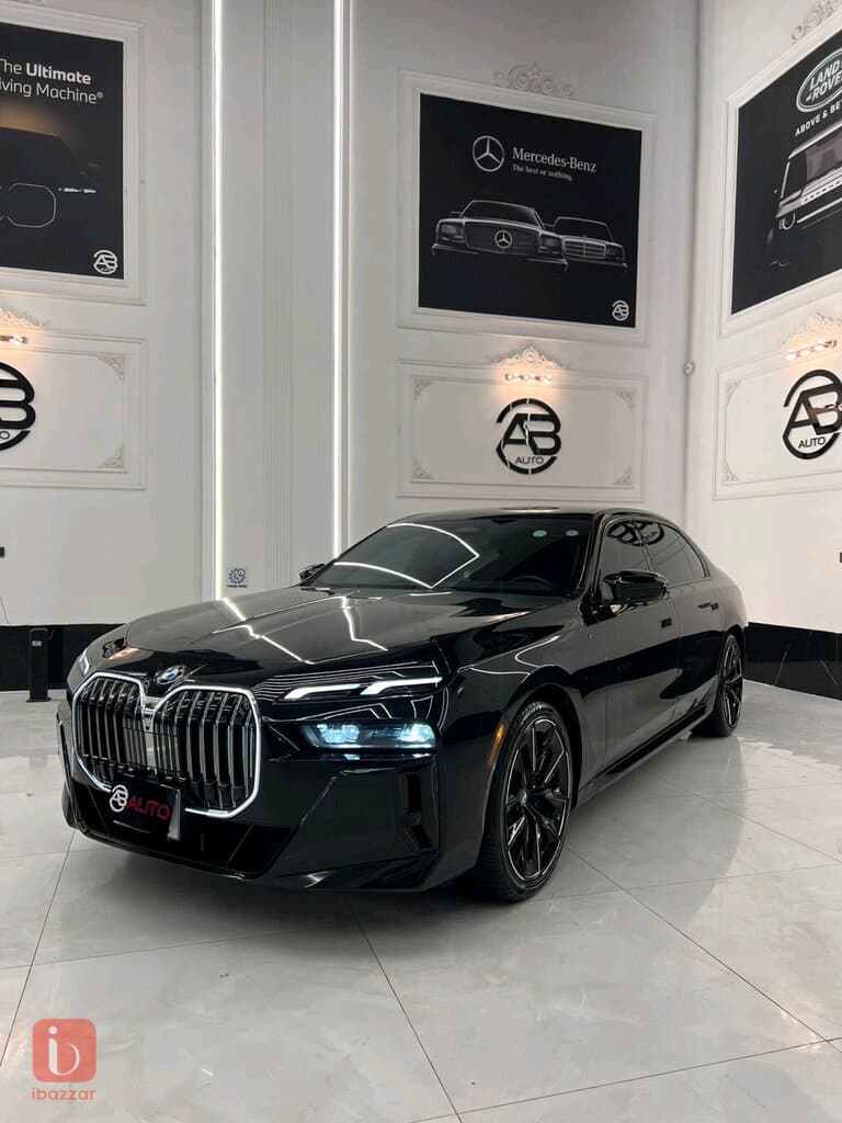BMW 7-Series 740i 3
