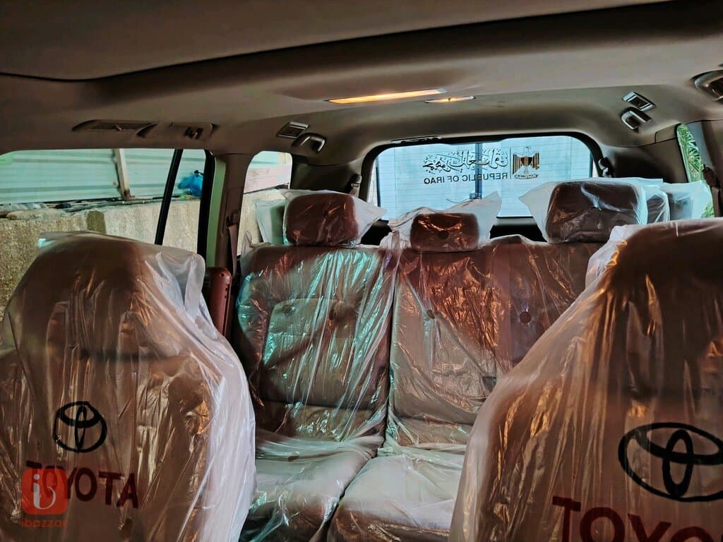 Toyota Land Cruiser GXR 13