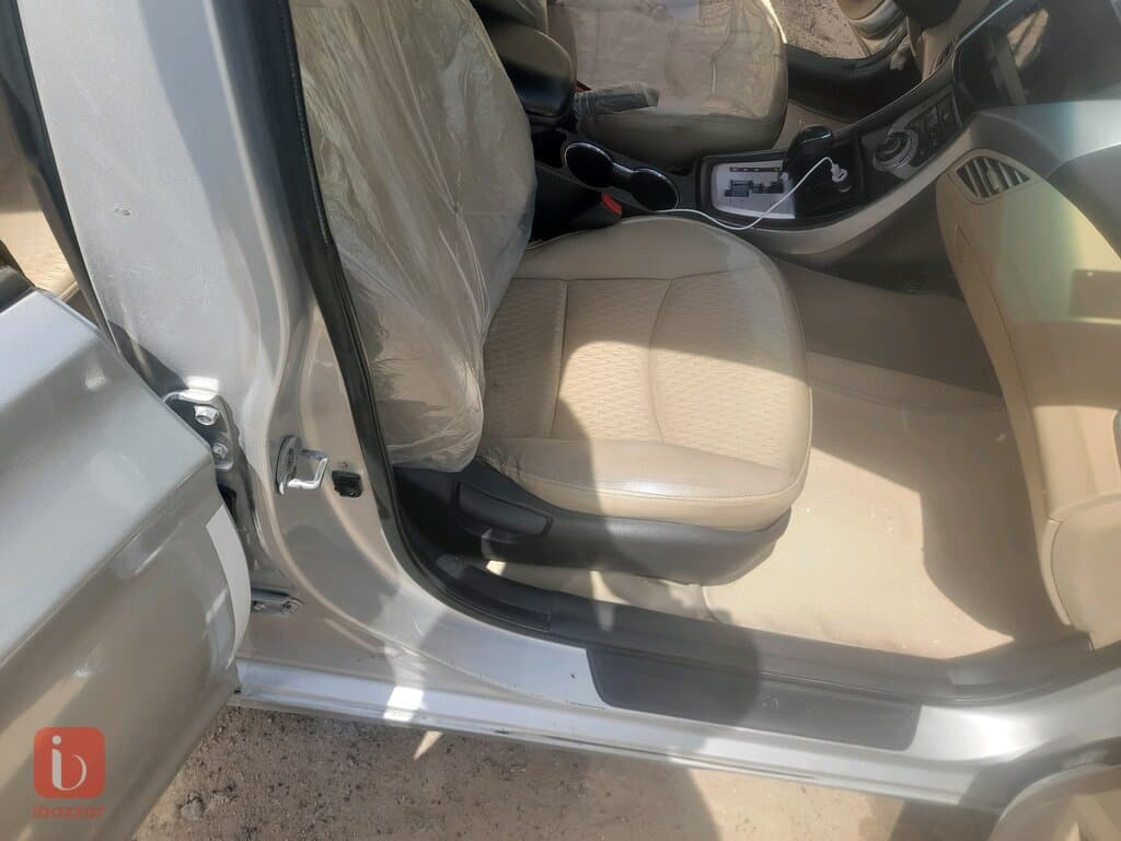 Hyundai Elantra 9