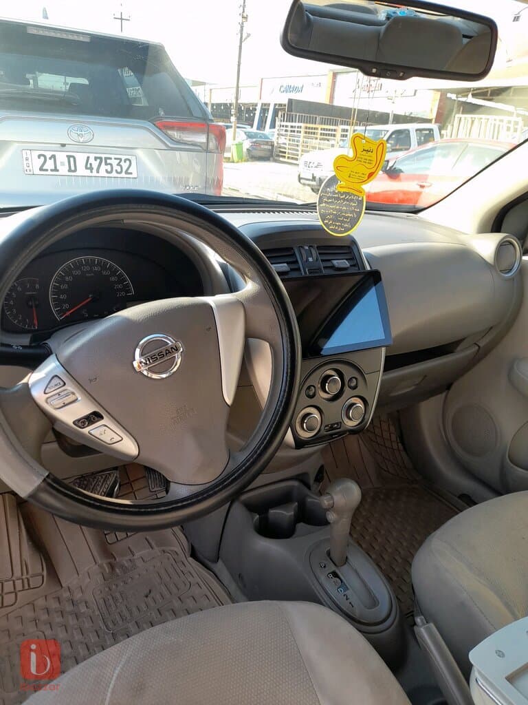Nissan Sunny Base 4