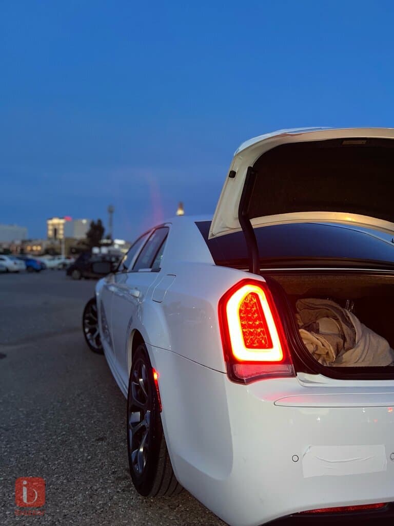 Chrysler 300 11
