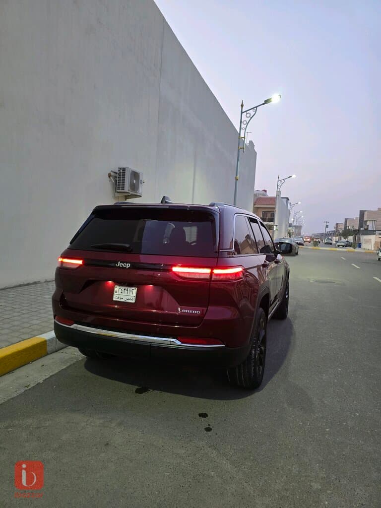 Jeep Grand Cherokee Laredo 3