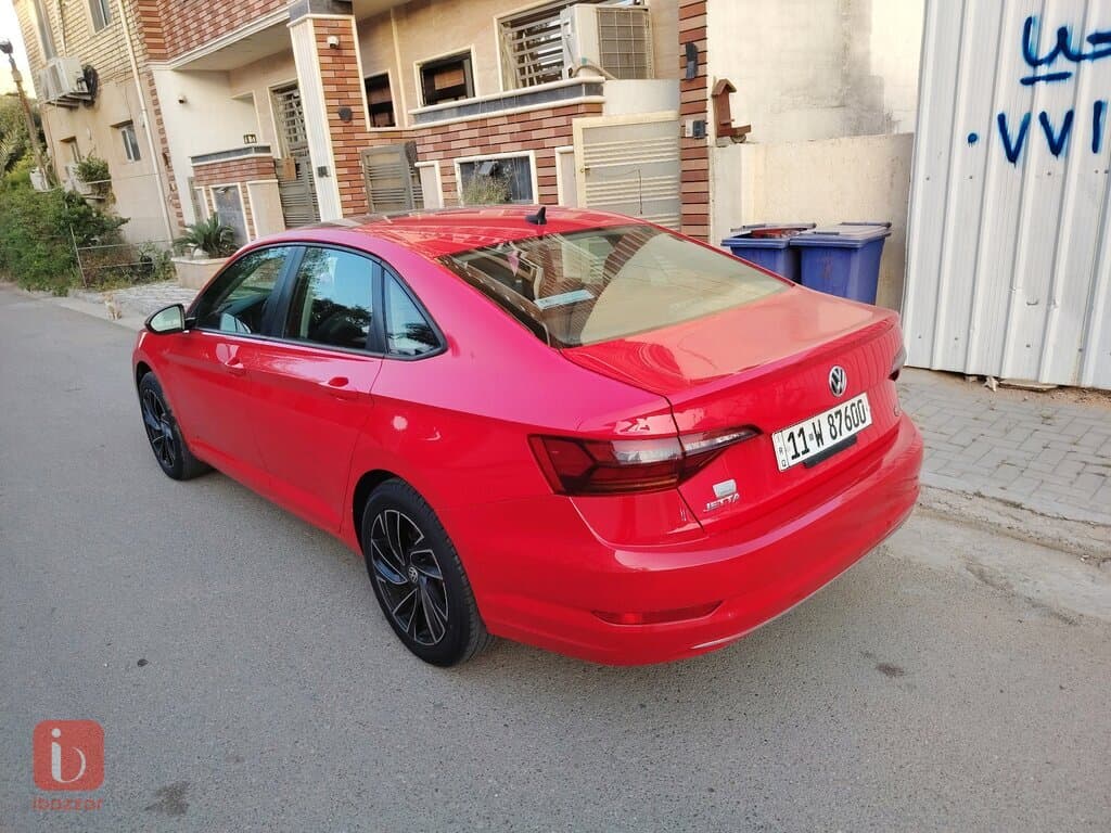 Volkswagen Jetta SE 3