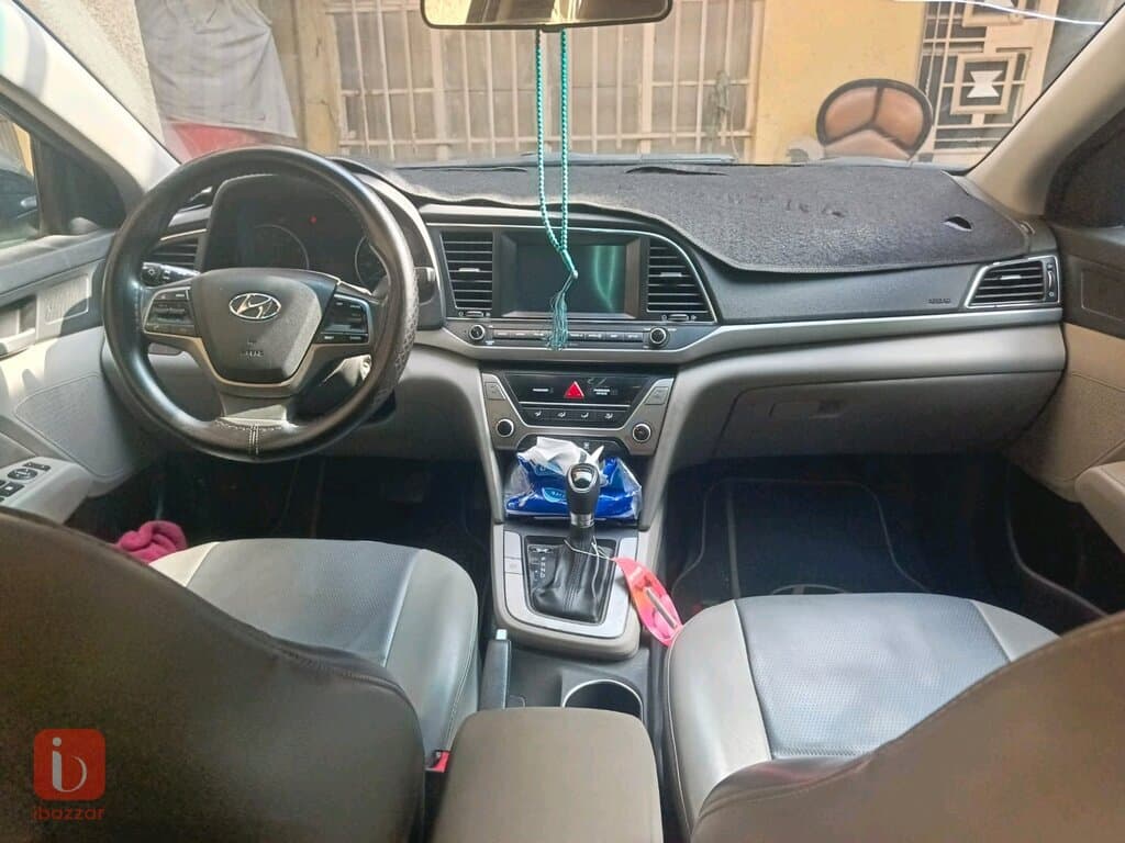 Hyundai Elantra Sport 12