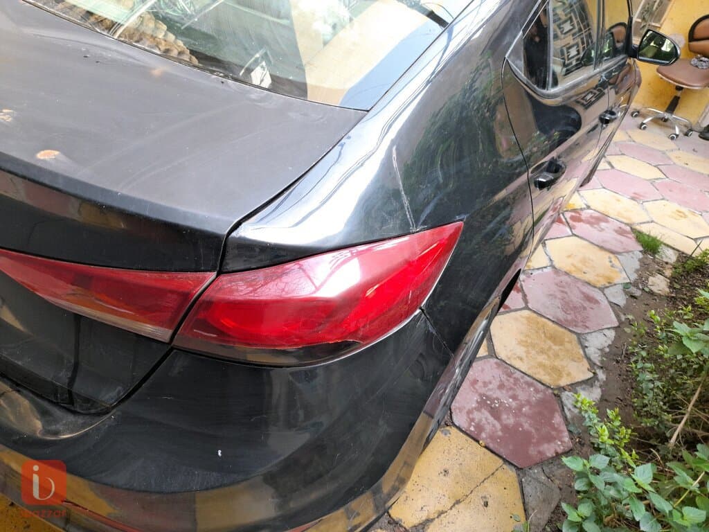 Hyundai Elantra Sport 4