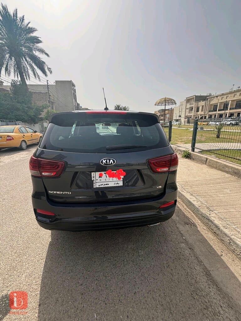 KIA Sorento 4