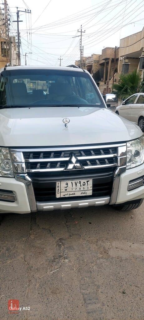 Mitsubishi Pajero GLS 3