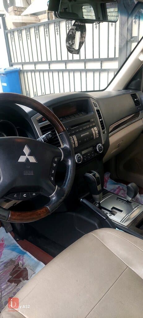 Mitsubishi Pajero GLS 5