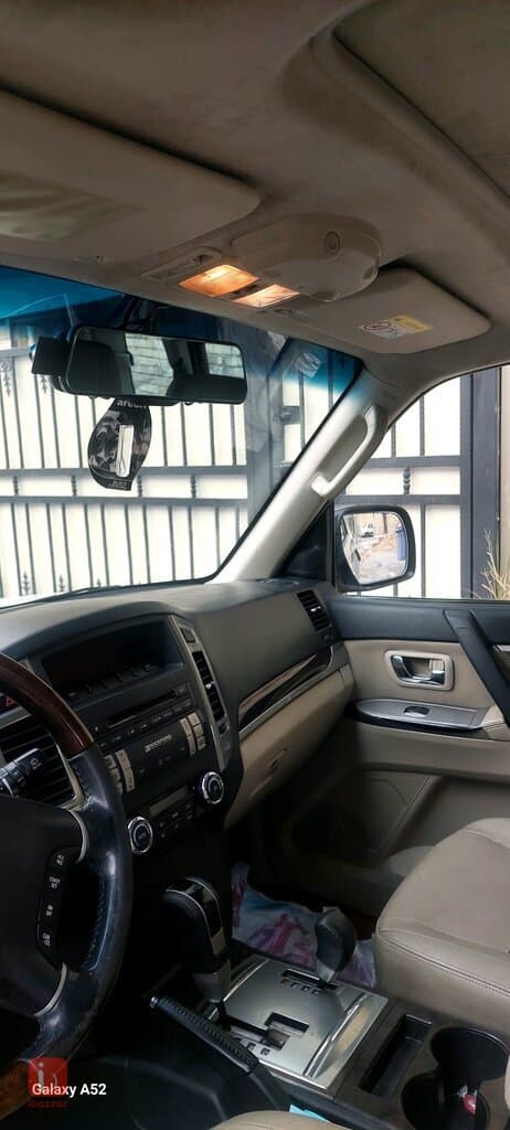 Mitsubishi Pajero GLS 6