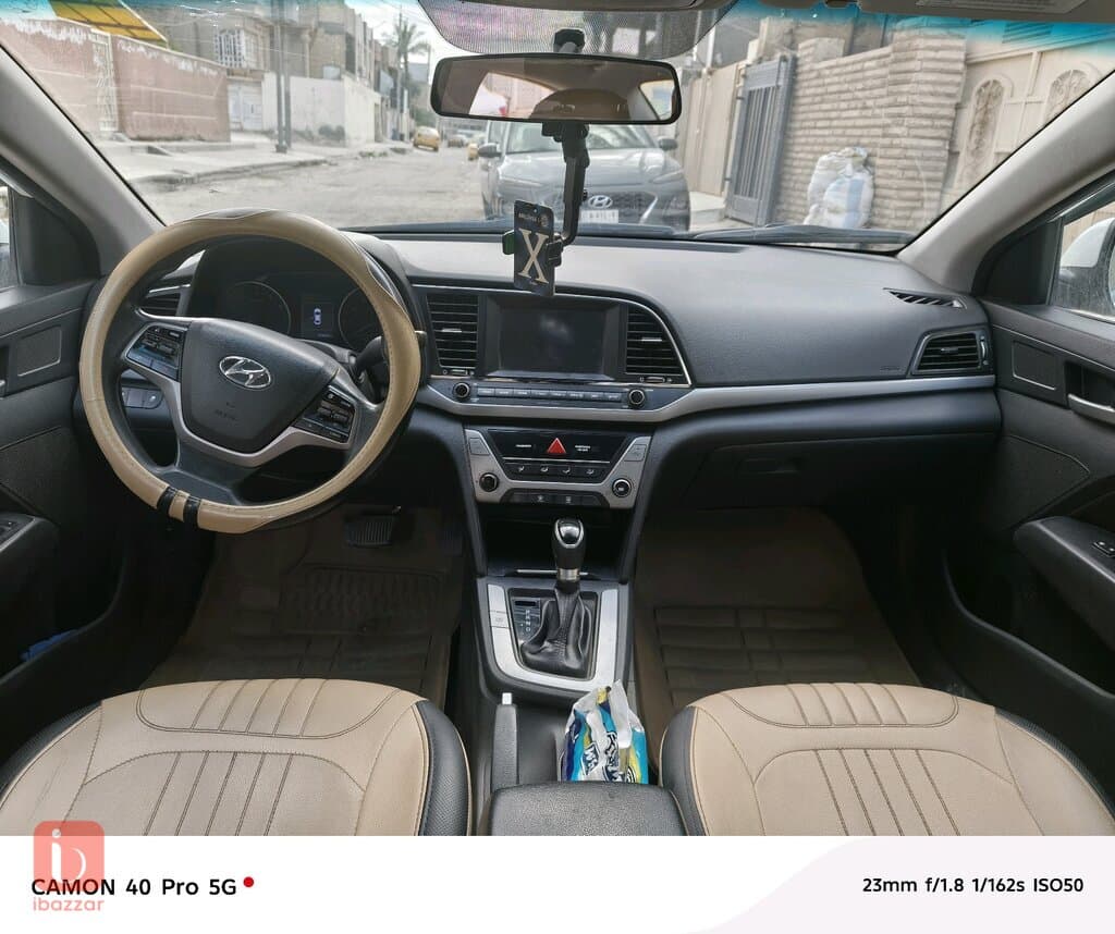 Hyundai Elantra GLS 3