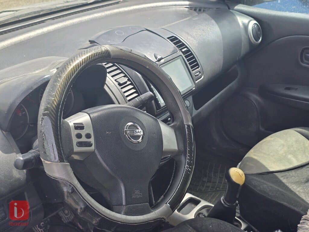 Nissan — photo 8