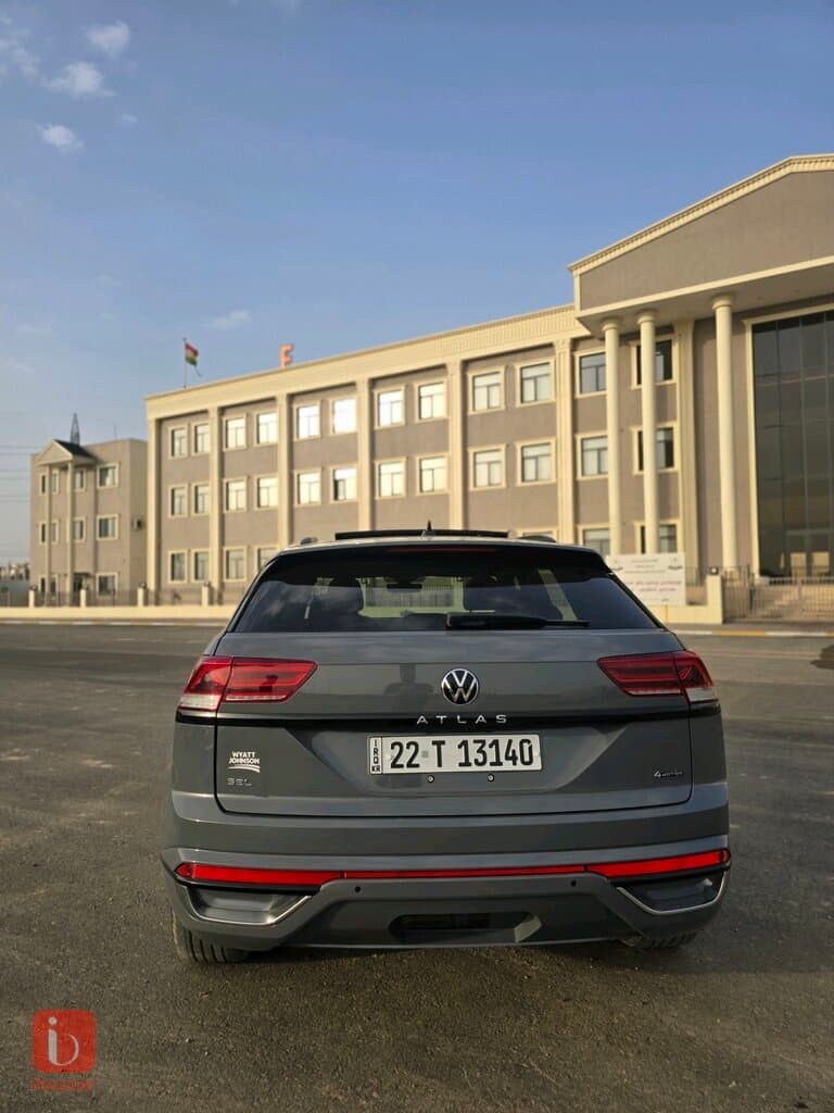 Volkswagen Atlas SEL R-Line 4