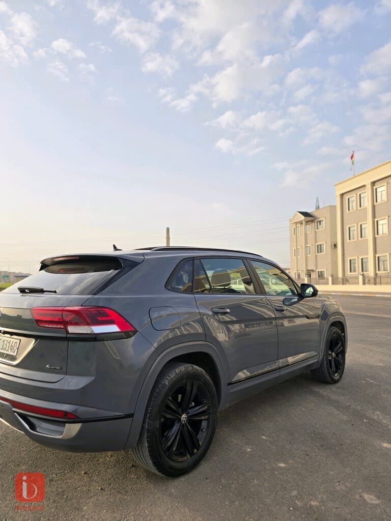 Volkswagen Atlas SEL R-Line 8
