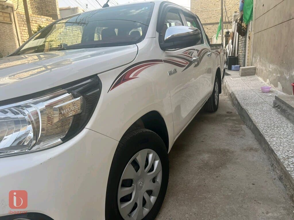 Toyota Hilux 4