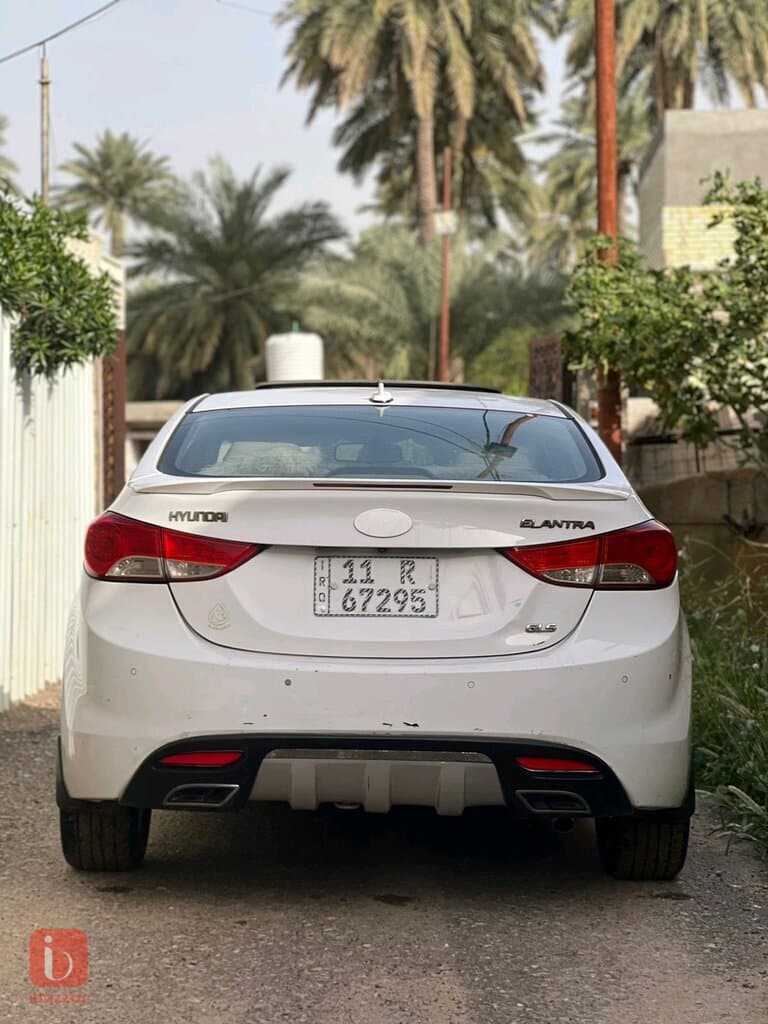 Hyundai Elantra GLS 6