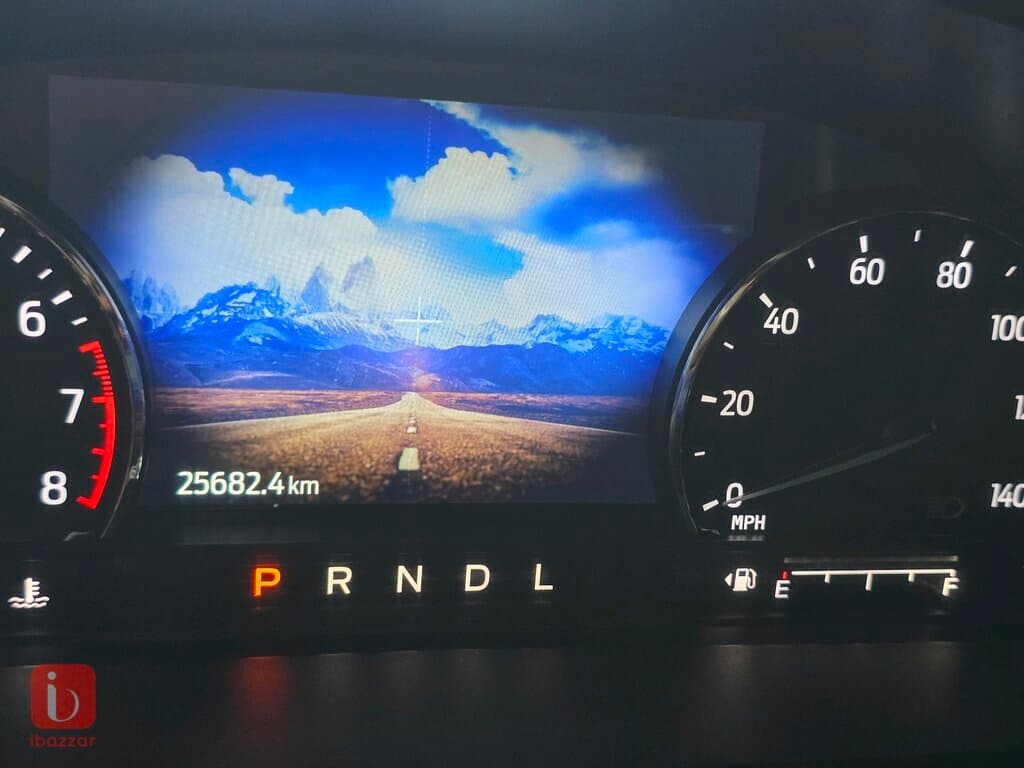 Ford Explorer 8