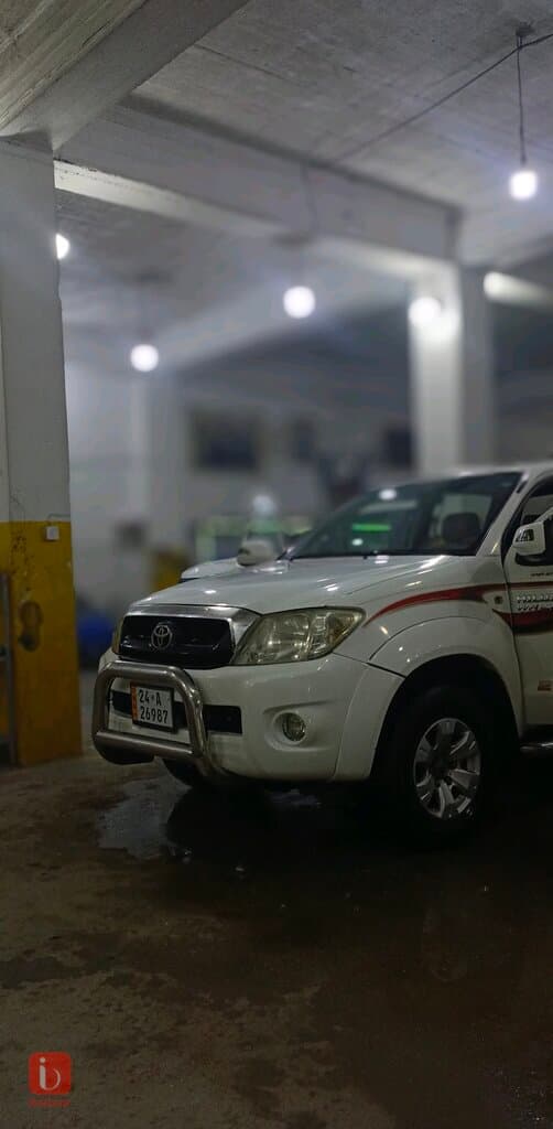 Toyota Hilux Double Cab GLX 2