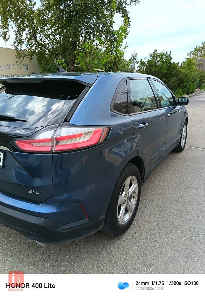 Ford Edge SE 3