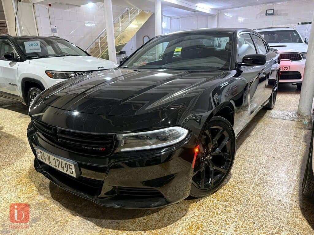 Dodge Charger SXT 2