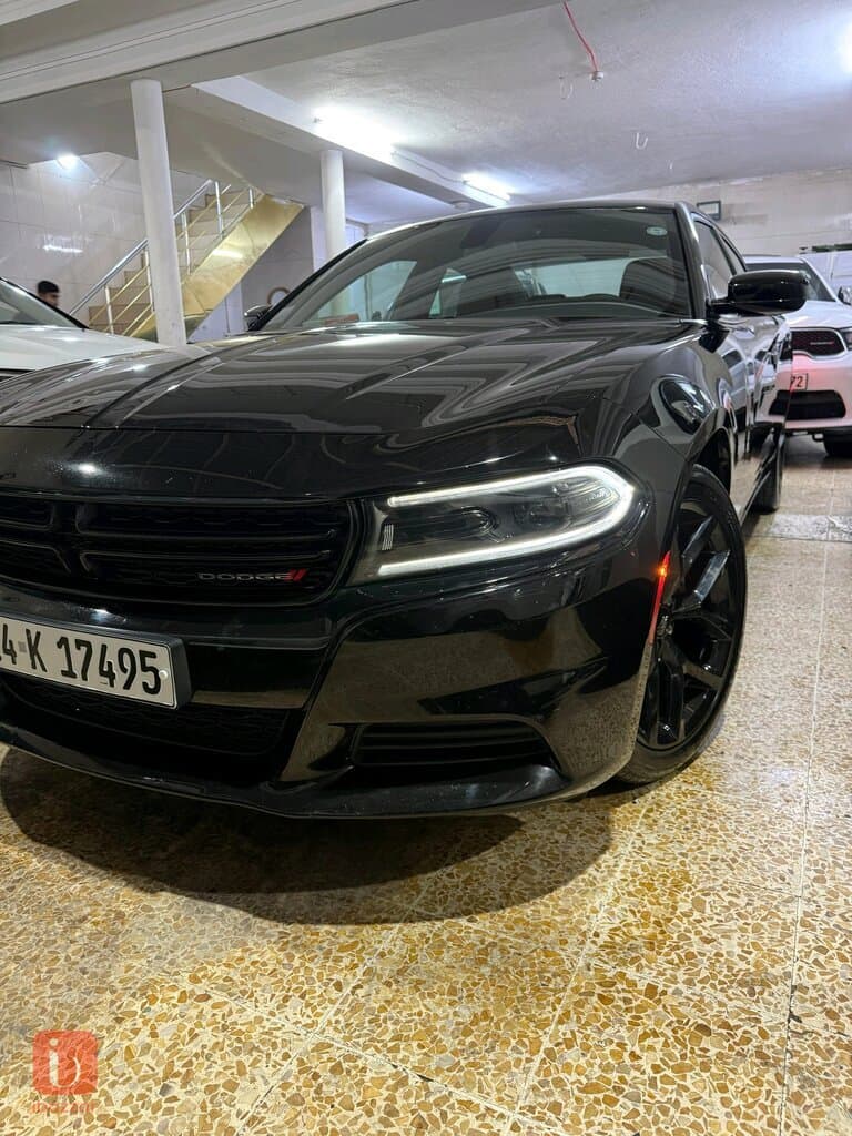 Dodge Charger SXT 4