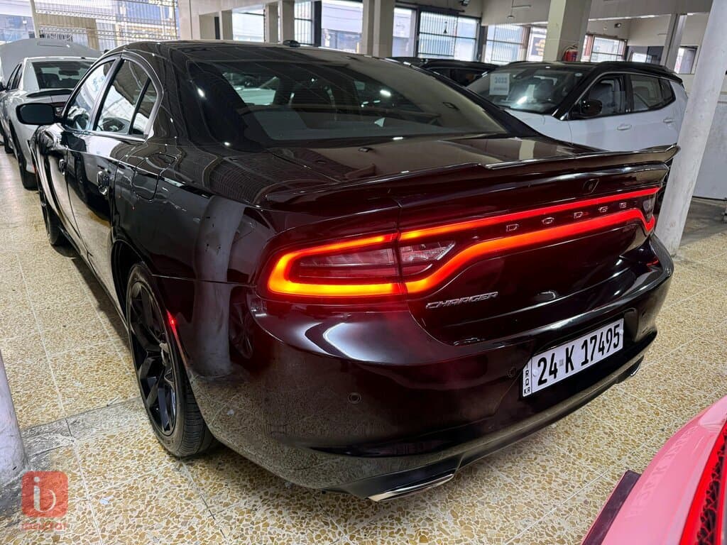 Dodge Charger SXT 8