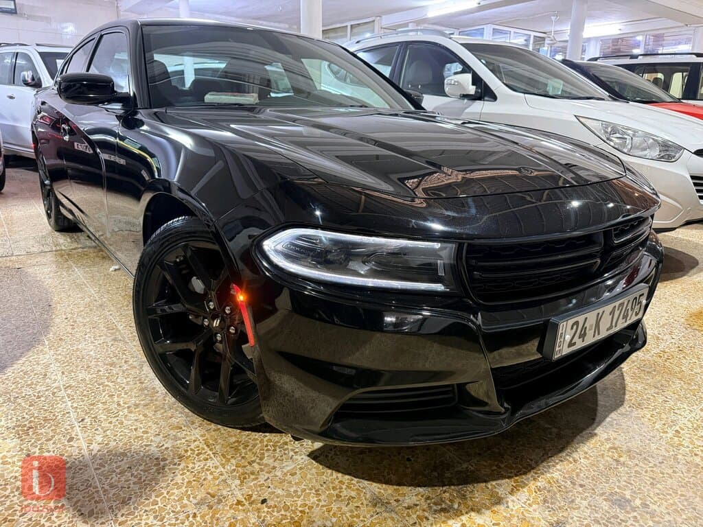 Dodge Charger SXT 4