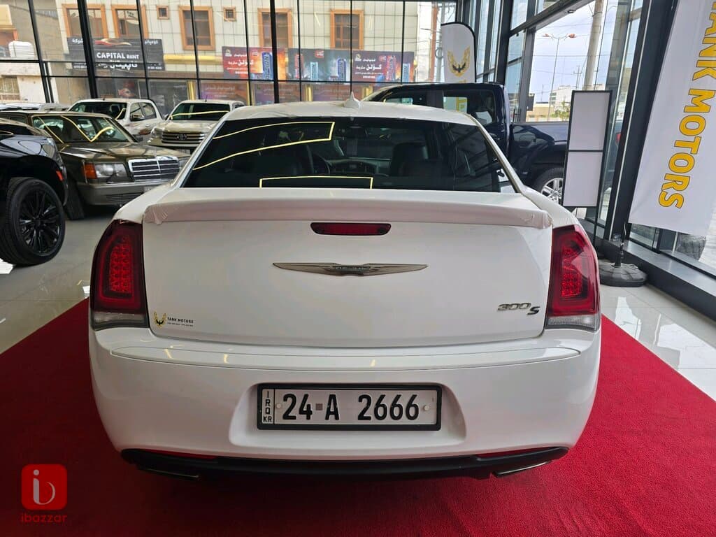 Chrysler 300 4