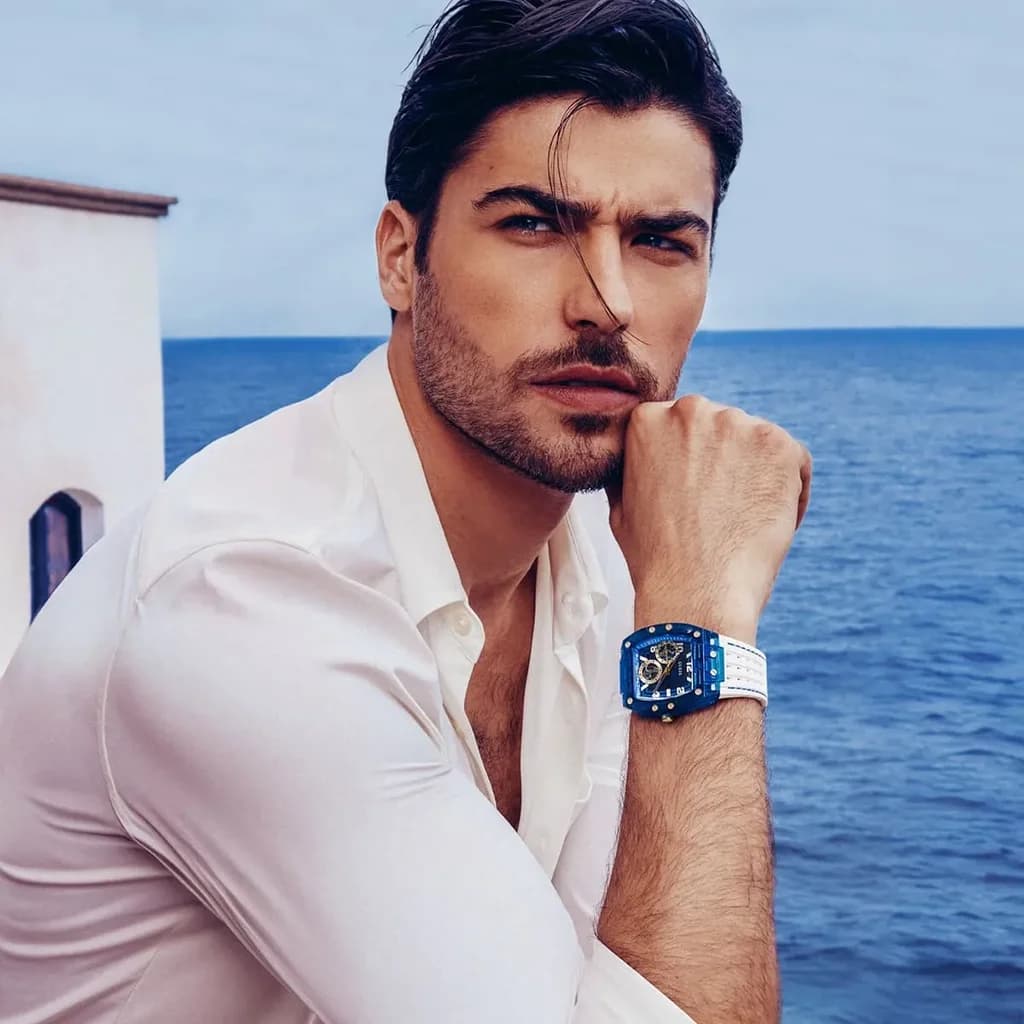 GUESS Men's Watch 42mm - GW0499G6 (White) 11