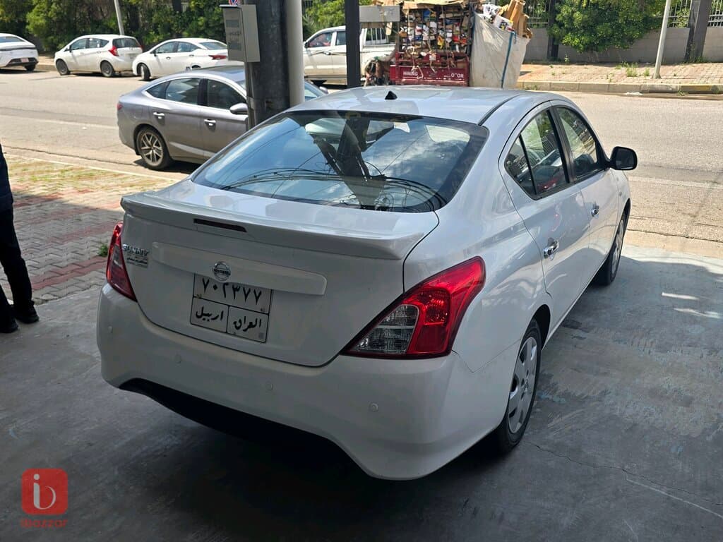 Nissan Sunny 6