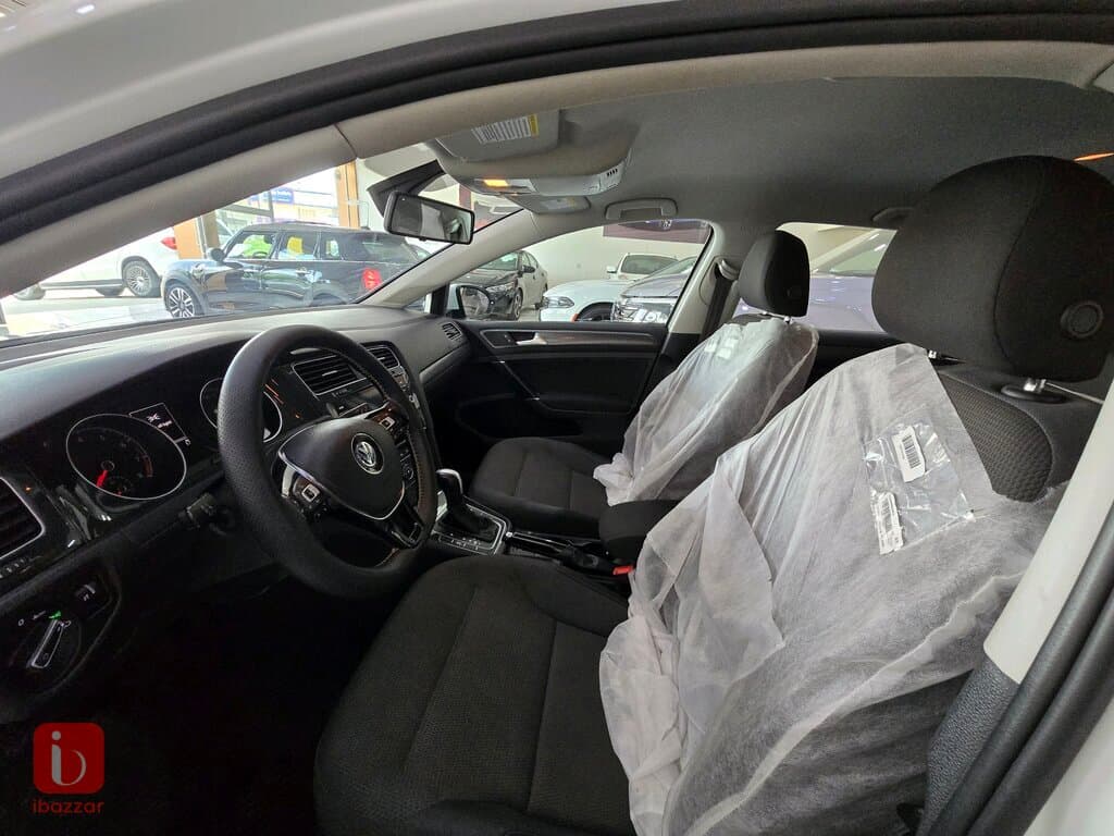 Volkswagen Golf 9