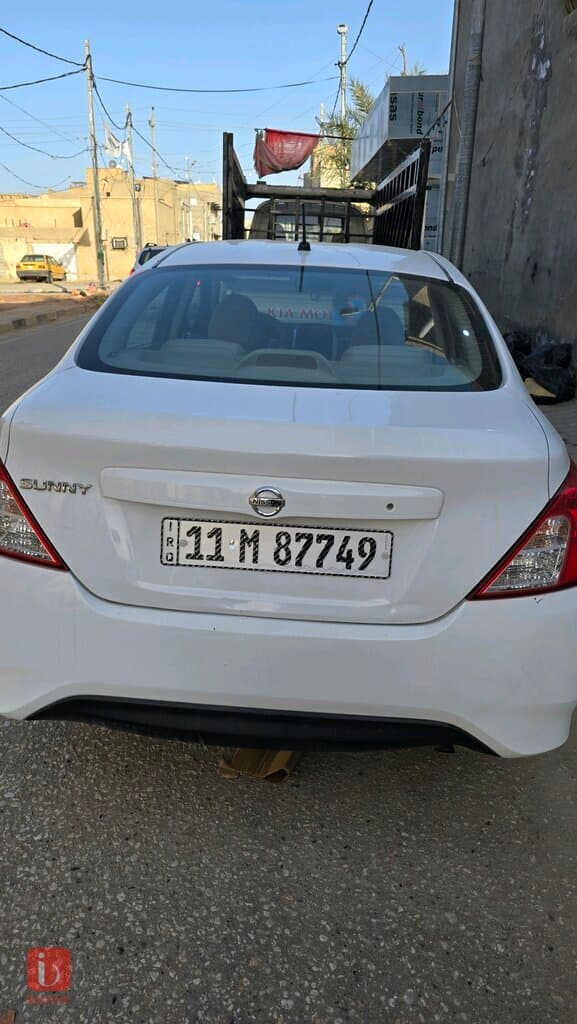 Nissan Sunny 12