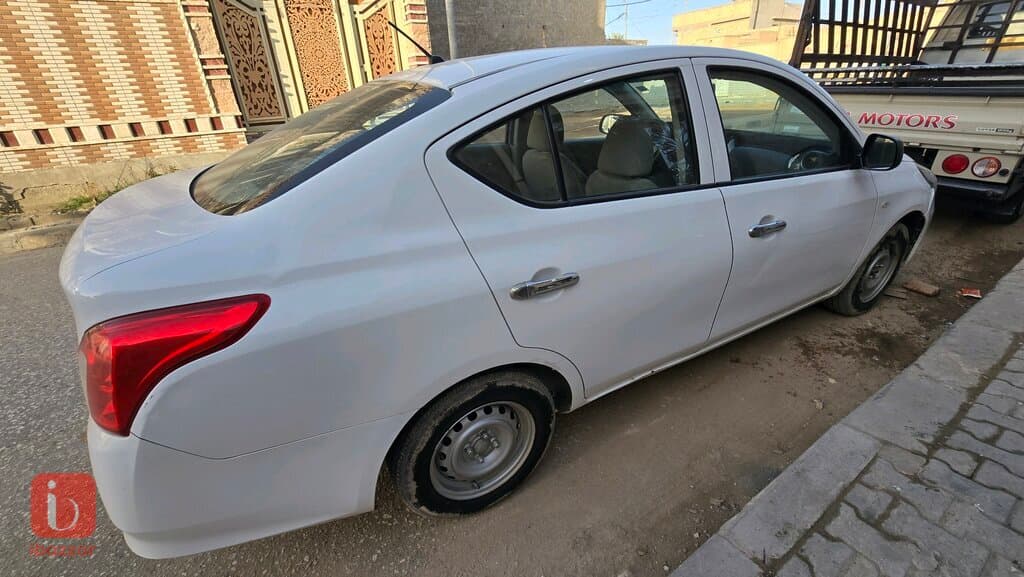 Nissan Sunny 13