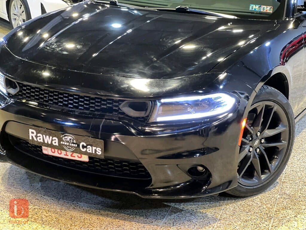 Dodge Charger SXT 3