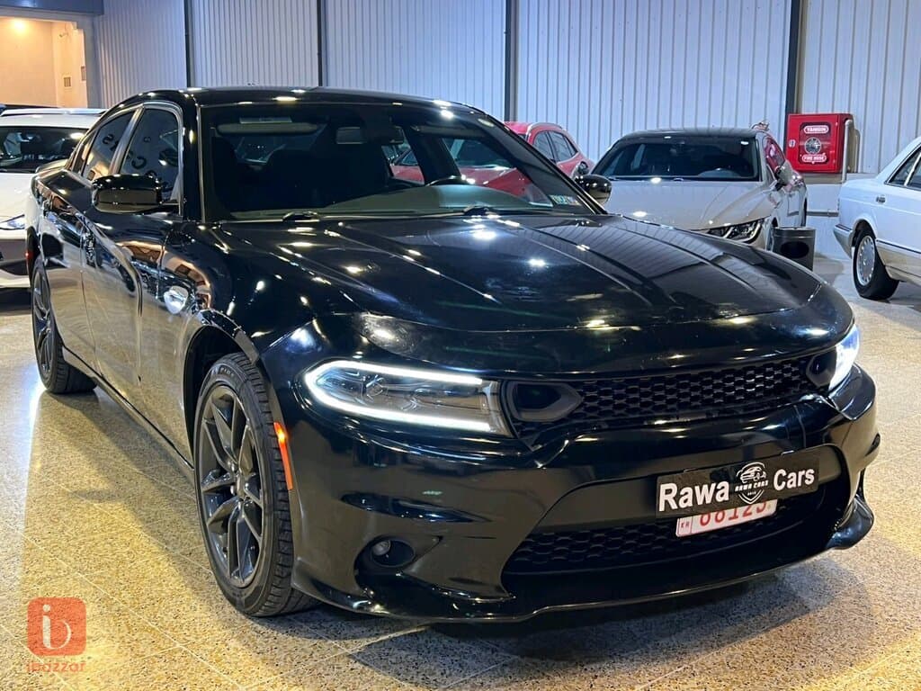 Dodge Charger SXT 4