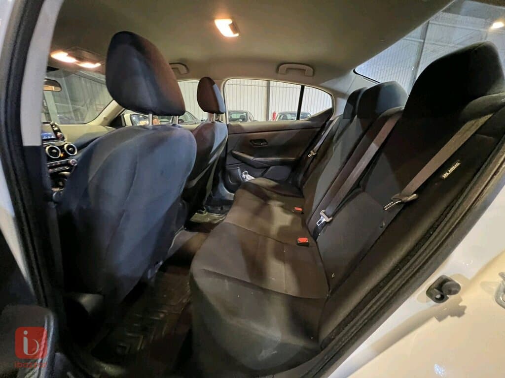 Nissan Sentra 8