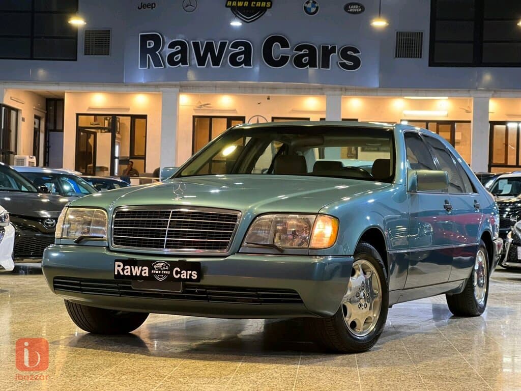 Mercedes-Benz S-Class 1
