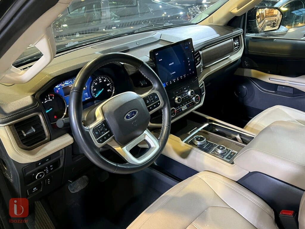 Ford Explorer 13