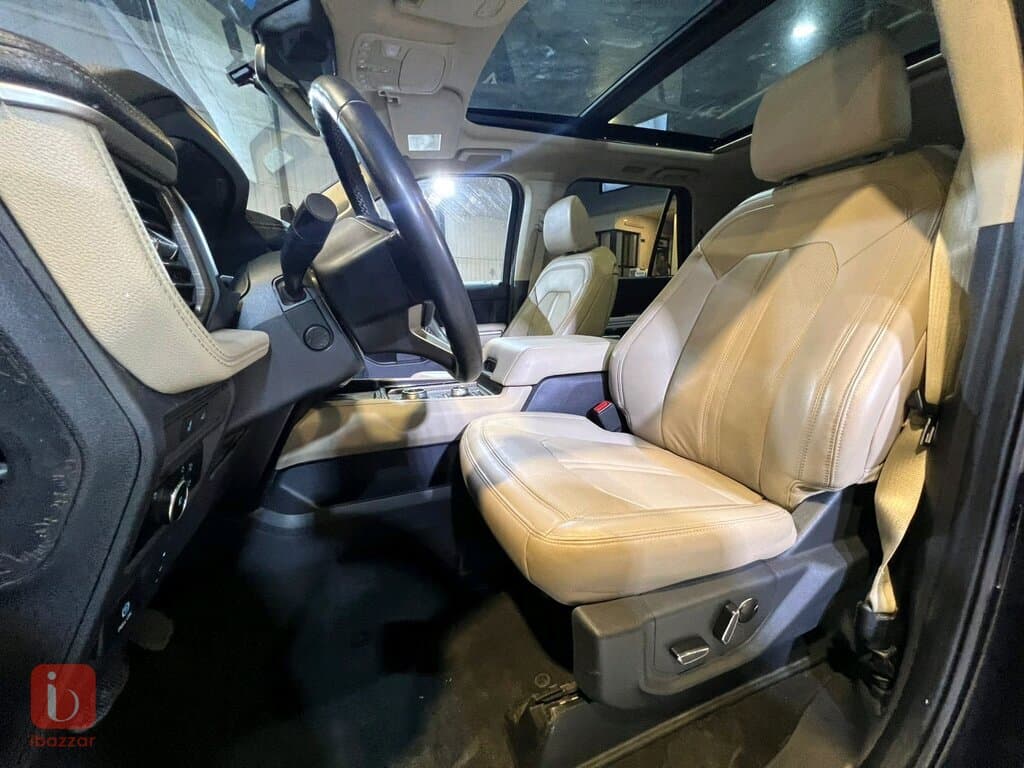 Ford Explorer 10
